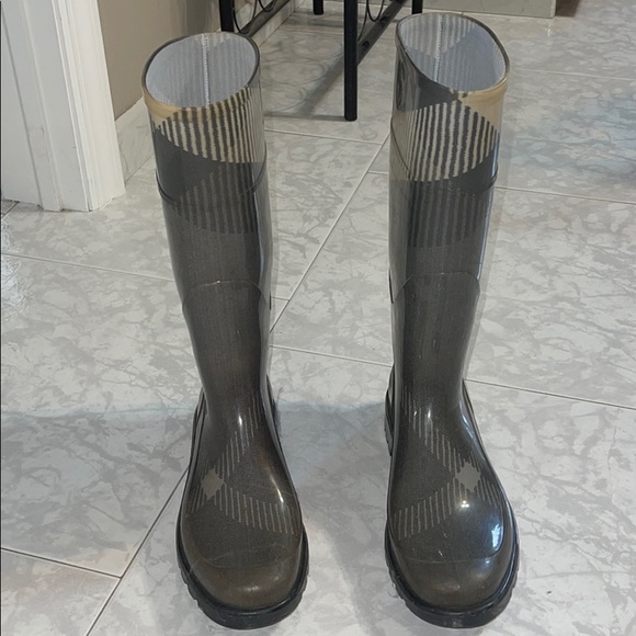 Burberry rain boots - Picture 6 of 6